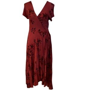 Plume and Thread Anthropologie wrap dress. Size 2, M. Maroon with flower pattern